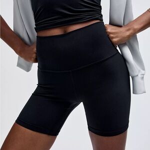 -lululemon Women's align black bike shorts